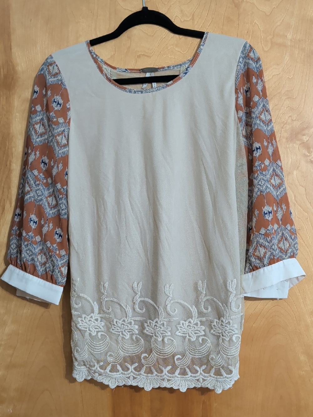 BKE Cream Top with Blue Trim and Lace Detail